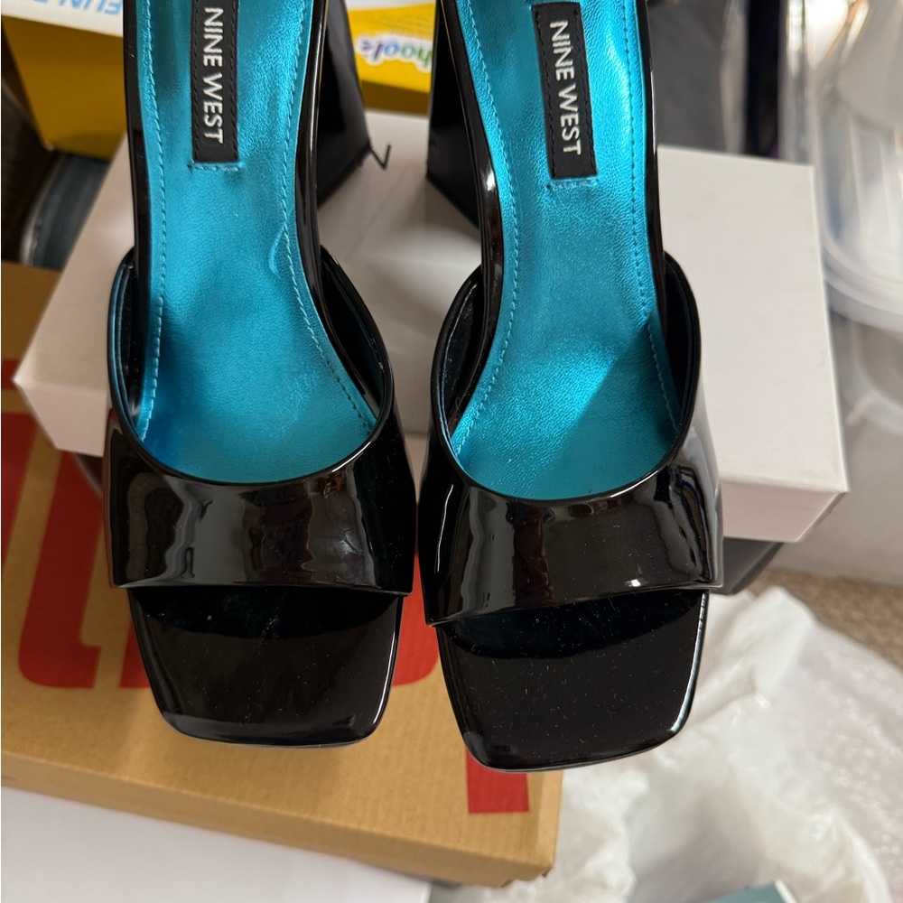 Nine West Black patent leather Women's triangle block heel size 6